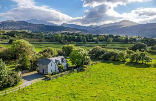 Brynrefail House | Perthi-Uchaf