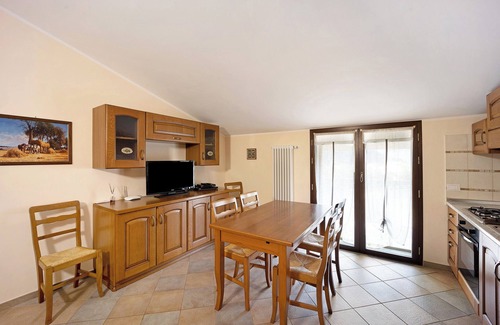San Bartolomeo Apartment | Pet Friendly Apartment 'Virginia Agriturismo La Scuderia' with Wi-Fi