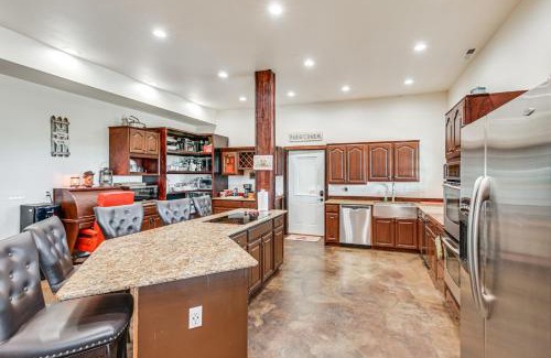 Lingle House | Pet Friendly Daydreamers Guest Ranch on 60 Acres