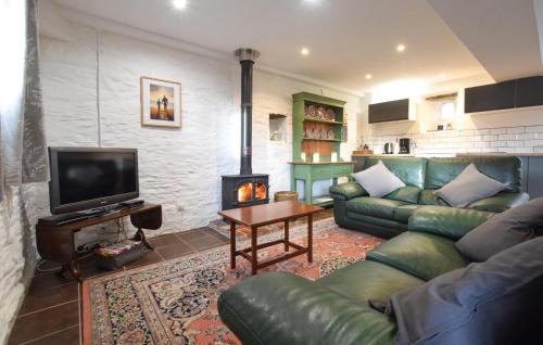 Villiers-Fossard House | Pet Friendly Home In Villiers-Fossard