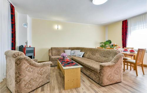 Zumberak House | Pet Friendly Home In Kostanjevac