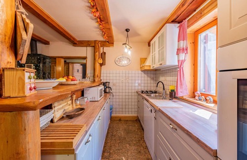 Municipality of Gracac House | Pet friendly home in Mazin with sauna