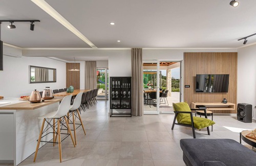 Murvica House | Pet friendly home in Murvica with WiFi