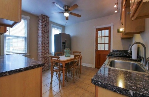 Ventnor City House | Pet Friendly! Huge Family Home! Large house with fenced back area.