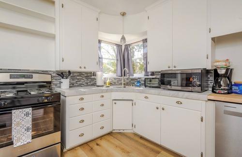 Solvang House | Pet friendly private house in the heart of Solvang! Enjoy a secluded yard and spacious cottage for your family.