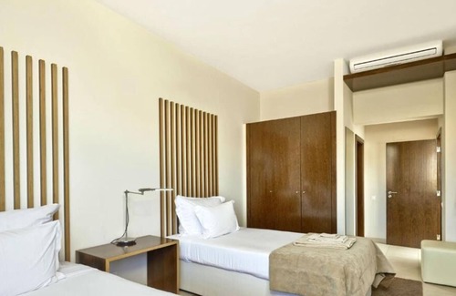 Salgados House | Pet-friendly Property! TWO Comfortable 3BR Villa with Private Pool, Full Kitchen