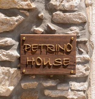 Aperathos House | Petrino House