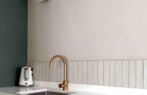 Tideswell House | Peverel House, Tideswell. Sleeps 4, Dog Friendly
