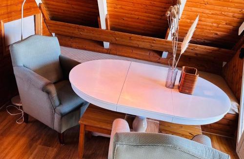 Rust House | Pfahlbau Sunset II Toplage inklusive Elektroboot