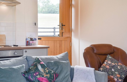 Usk Cottage | Pheasant Pens 1 - UK50187