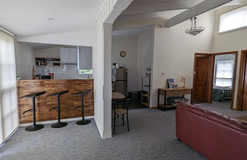 Smiths Beach Apartment | PHILLIP ISLAND Smiths Beachn2BR Fully Equip ApartmentnWalk 1min Beach 5min Track