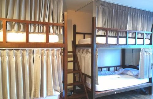 Rama 9 Hostel | Phobphan Hostel