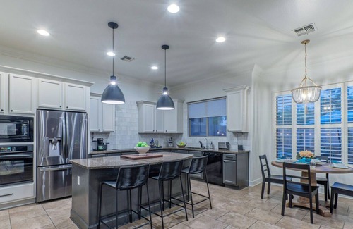 Village At Aviano House | Phoenix: TVs All BRs, Htd POOL & Spa, Fire Pit, Ping Pong, Hikers/Bikers/Golfers Paradise, Parks