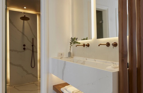 Akrotiri Hotel | Phōs The Boutique Luxury Hotel & Villas