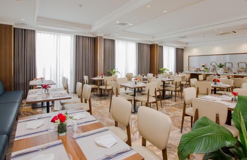 Duc Hoa Hotel | PHU THANG GRAND HOTEL