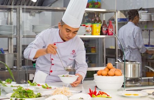 Duc Hoa Hotel | PHU THANG GRAND HOTEL