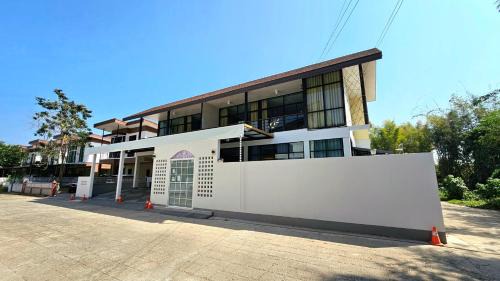 Hang Dong Villa | PhuriPoolvilla ภูริพูลวิลล่า