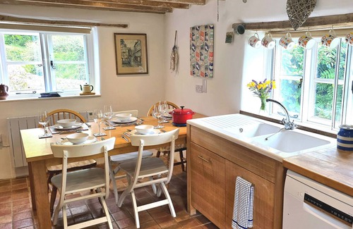 Southleigh Cottage | PICKET MEAD, pet friendly, character holiday cottage in Colyton