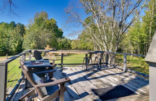 Cherokee Apartment | Pickwick Lake Cabin Private Hot Tub, Shared Perks