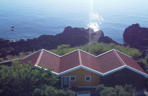 Sao Roque do Pico House | Pico Blue Ocean – Elegant Oceanfront Escape on Avenida do Mar