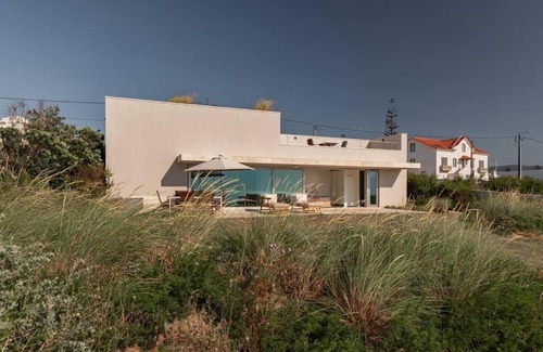 Azenhas do Mar Villa | Pierino's Cliff