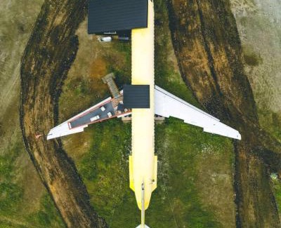 Houston House | Pilot Lodge - Epic Alaskan Airplane Home DC-9