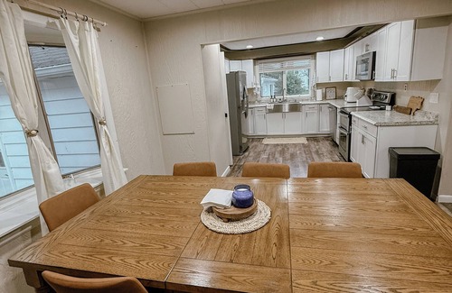 Saint Marys Allen County House | Pinch of Cozy, Farm House with Hot Tub, 1 Minute Walk to Local Farm Store
