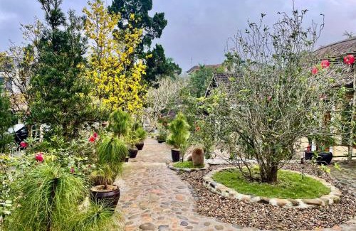 Thuy Xuan House | Pine Garden Homestay Hue