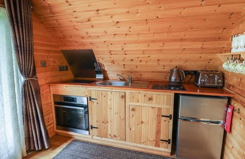 Llanddeusant Cottage | Pine Lodge