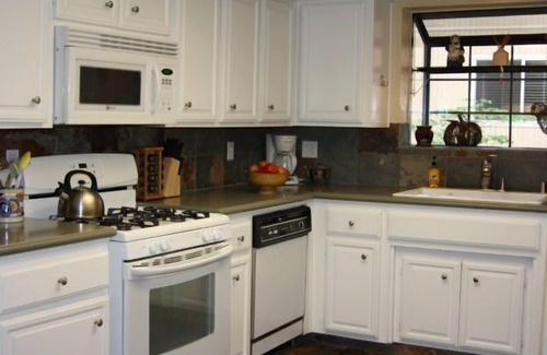 Groveland House | Pine Mountain Lake Retreat. Our Home Has It All. Family and pet friendly