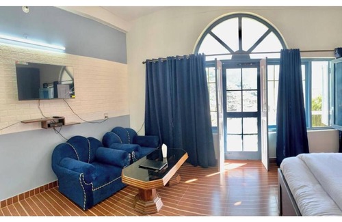 Pithoragarh Hotel | Pine Resort