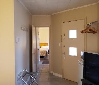 Penobsquis Hotel | Pinecone Motel