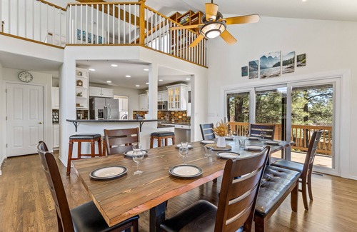 Flagstaff House | Pines & Peaks Retreat with Relaxing Hot Tub Escape