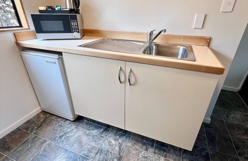 Fairlie Apartment | Pinewood Motels