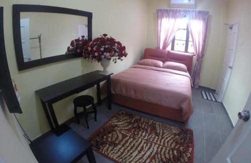 Kuala Lumpur Villa | Pinggir TTDI Damansara Homestay for big group up to 35 pax