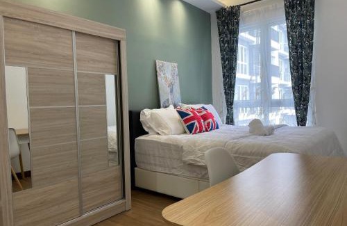 Sri Petaling Apartment | Pinnacle Sri Petaling- 10 mins to Stadium and Pavillion 2