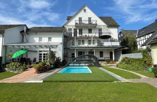 Hallenberg Apartment | Pino24 Ferienwohnungen