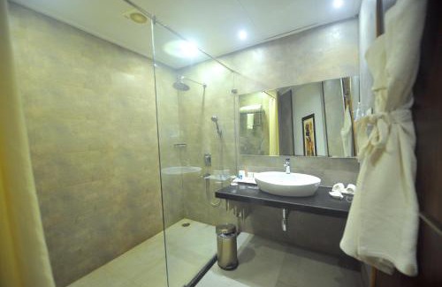 Bhubaneshwar Hotel | Pipul Padmaja Premium Hotel