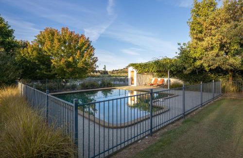 Upper Moutere Villa | Pirita vineyard cottage.