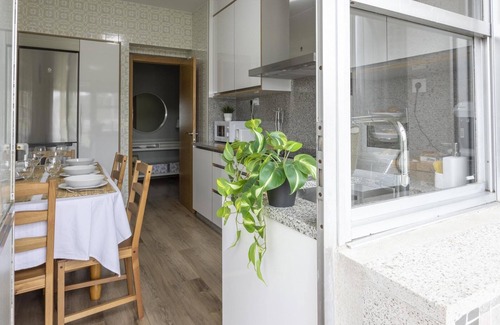 A Estrada Apartment | Piso 4 Adeinés Viviendas uso turístico