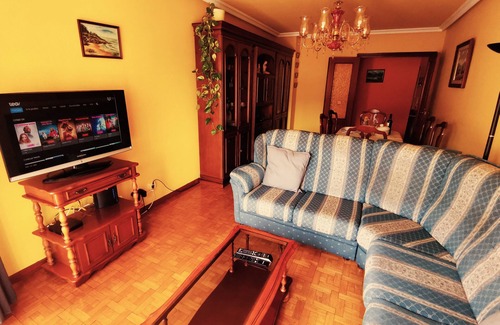 Langreo Apartment | Piso Amplio y Luminoso La Pomar