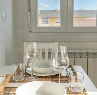 Burela Apartment | Piso en el puerto con vistas al Mar+Wifi+ SmartTv