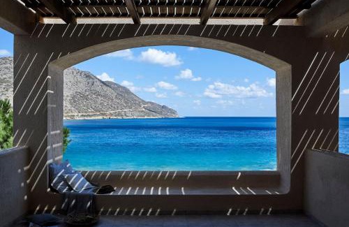 Plaka Apartment | Plaka Sea Front Residence