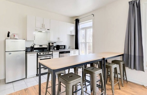 Plateau Mont Royal Apartment | Plateau Stay | Balcony, AC, Near La Fontaine Park