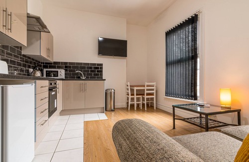Hull Apartment | Platform Fishing Quarter Apartments