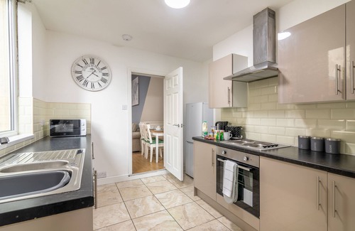 Hull Apartment | Platform Fishing Quarter Apartments
