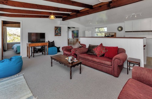 Matapouri House | Playtime Plus - Matapouri Holiday Home