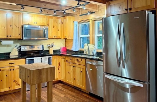 Rutherfordton Cabin | Pleasant Country Cabin - Approx 8 minutes to TIEC