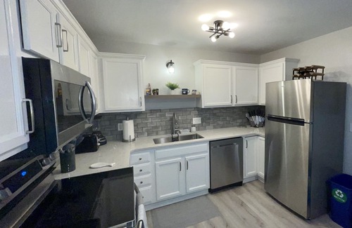 Cary House | Pleasant Experience in this City Ranch - Downtown Cary