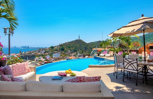Alta Vista Villa | Please Inquire Before Booking – Luxury Villa